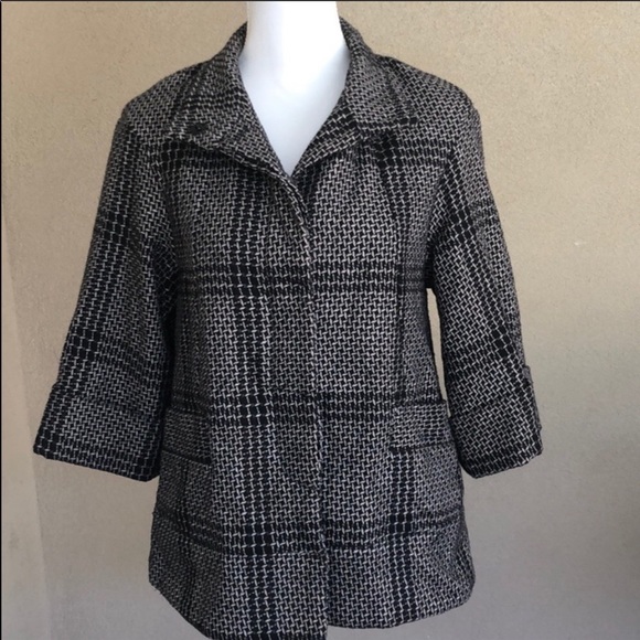 (Sold) Anthro Tulle Black and Tan Jacket 3/4 Sleev - Picture 4 of 8